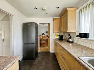 Kitchen- click for photo gallery
